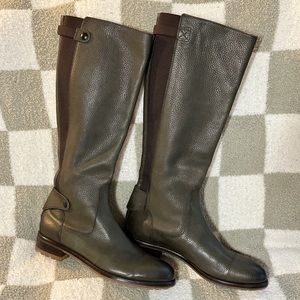Authentic women’s Santoni Italian leather boots, excellent condition!!!